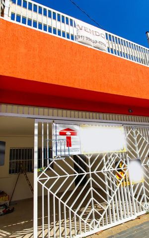 Casa à venda com 204m², 2 quartos e 2 vagasFachada