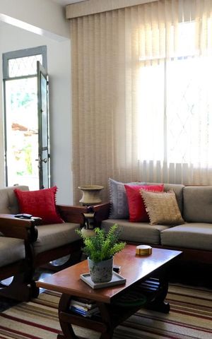 Casa à venda com 280m², 4 quartos e 2 vagasSala - primeiro andar