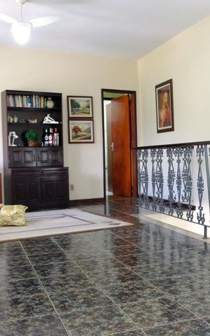 Casa à venda com 280m², 4 quartos e 2 vagasSala - segundo andar
