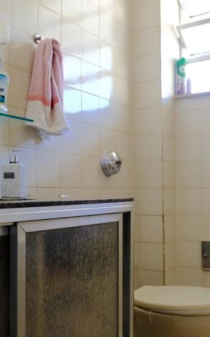 Casa à venda com 280m², 4 quartos e 2 vagasLavabo - primeiro andar