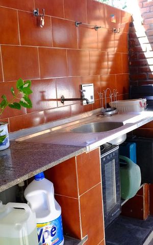 Casa à venda com 280m², 4 quartos e 2 vagasÁrea externa - churrasqueira