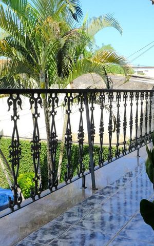 Casa à venda com 280m², 4 quartos e 2 vagasVaranda