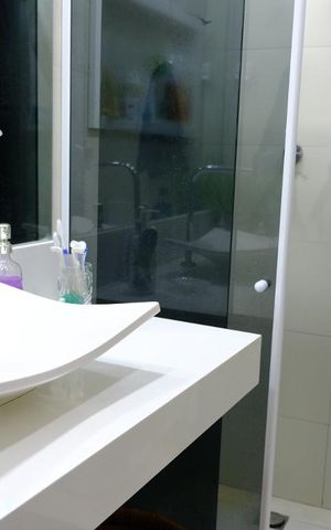 Casa à venda com 280m², 4 quartos e 2 vagasBanheiro da suíte