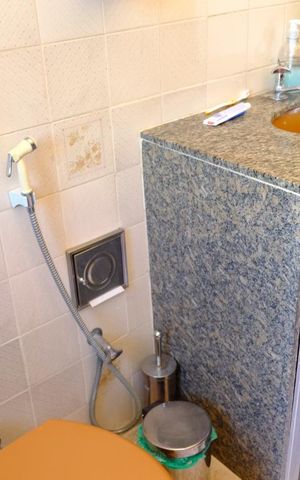 Casa à venda com 280m², 4 quartos e 2 vagasBanheiro social - segundo andar