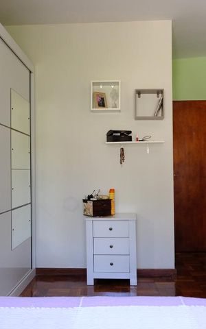 Casa à venda com 280m², 4 quartos e 2 vagasSuíte - segundo andar