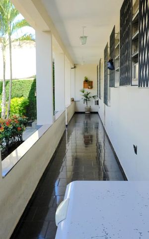 Casa à venda com 280m², 4 quartos e 2 vagasÁrea externa - varanda