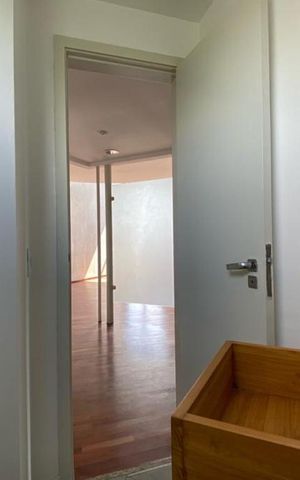 Apartamento à venda com 403m², 3 quartos e 3 vagas Apartamento à venda com 403m², 3 quartos e 3 vagasLavabo