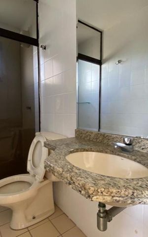 Apartamento à venda com 403m², 3 quartos e 3 vagas Apartamento à venda com 403m², 3 quartos e 3 vagasBanheiro da Suíte 1