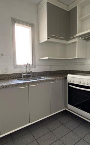 Apartamento à venda com 403m², 3 quartos e 3 vagas Apartamento à venda com 403m², 3 quartos e 3 vagasCozinha