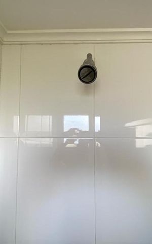 Apartamento à venda com 403m², 3 quartos e 3 vagas Apartamento à venda com 403m², 3 quartos e 3 vagasChuveiro