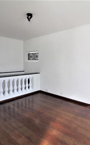Casa para alugar com 275m², 5 quartos e 4 vagasSala