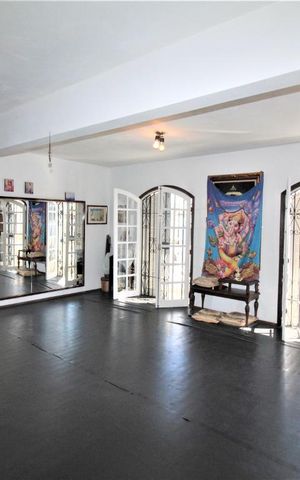Casa para alugar com 275m², 5 quartos e 4 vagasSalão de festa