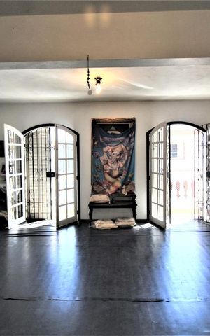Casa para alugar com 275m², 5 quartos e 4 vagasSalão de festa