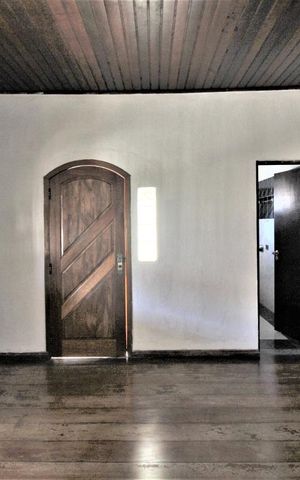 Casa para alugar com 275m², 5 quartos e 4 vagasQuarto 1 suite