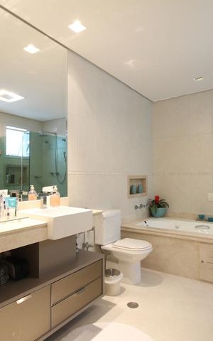 Casa à venda com 380m², 2 quartos e 4 vagasSuíte 2