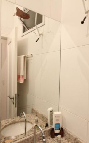 Casa à venda com 380m², 2 quartos e 4 vagasBanheiro de serviço