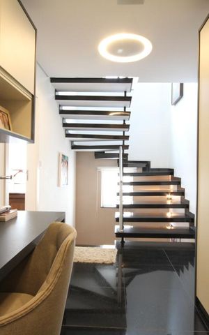 Casa à venda com 380m², 2 quartos e 4 vagasEscritório