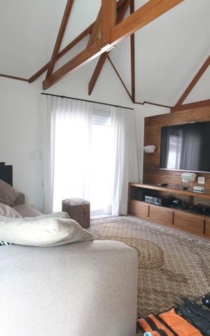 Casa à venda com 380m², 2 quartos e 4 vagasSalão de festas