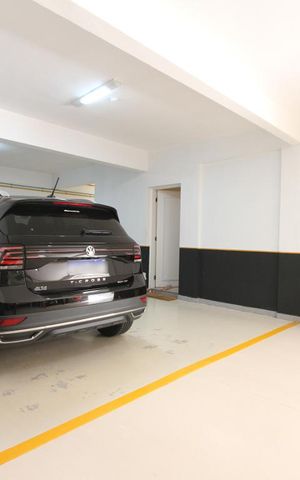 Casa à venda com 380m², 2 quartos e 4 vagasGaragem
