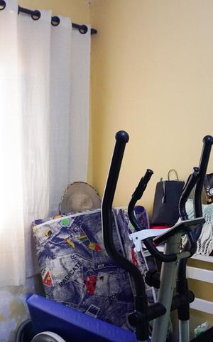 Casa à venda com 200m², 4 quartos e 2 vagas Casa à venda com 200m², 4 quartos e 2 vagasQuarto 02