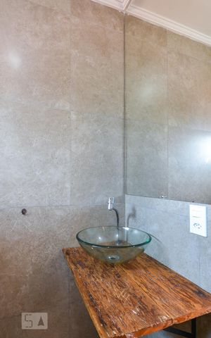 Apartamento à venda com 60m², 2 quartos e 1 vaga Apartamento à venda com 60m², 2 quartos e 1 vagaBanheiro