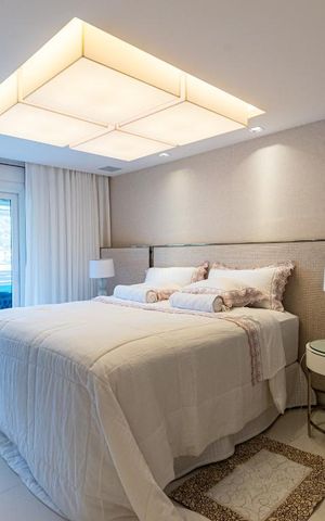 Apartamento à venda com 260m², 3 quartos e 3 vagas Apartamento à venda com 260m², 3 quartos e 3 vagasSuíte