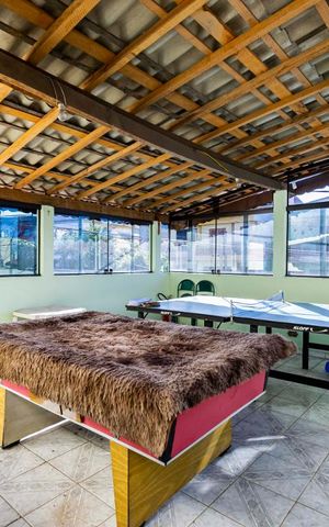 Casa à venda com 400m², 3 quartos e 4 vagasAcademia - Salão de jogos
