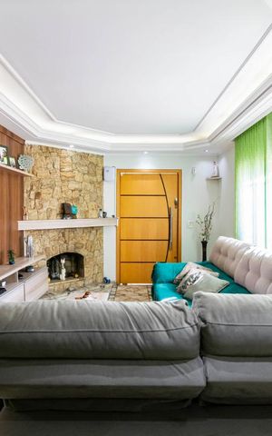 Casa à venda com 400m², 3 quartos e 4 vagas1o. Andar - Sala