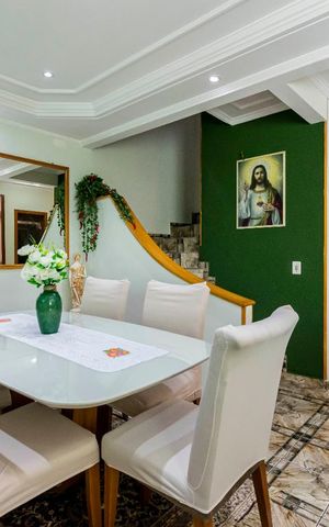 Casa à venda com 400m², 3 quartos e 4 vagas1o. Andar - Sala