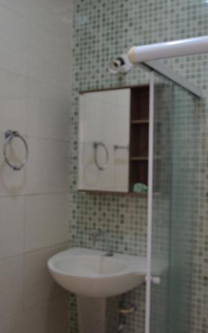 Casa de condomínio à venda com 68m², 2 quartos e 2 vagasBanheiro Social