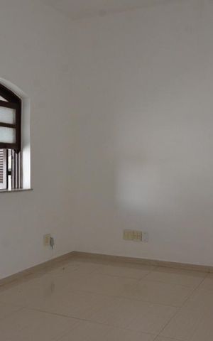 Casa de condomínio à venda com 68m², 2 quartos e 2 vagasSala