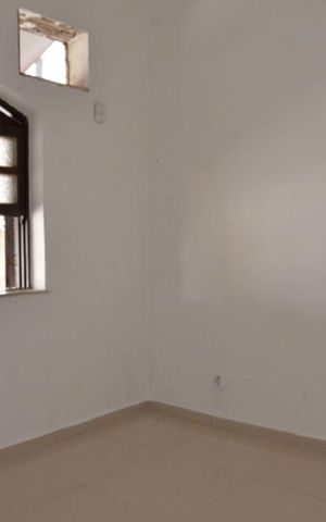 Casa de condomínio à venda com 68m², 2 quartos e 2 vagasSala