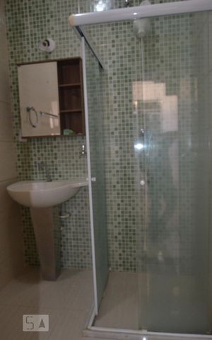Casa de condomínio à venda com 68m², 2 quartos e 2 vagasBanheiro Social