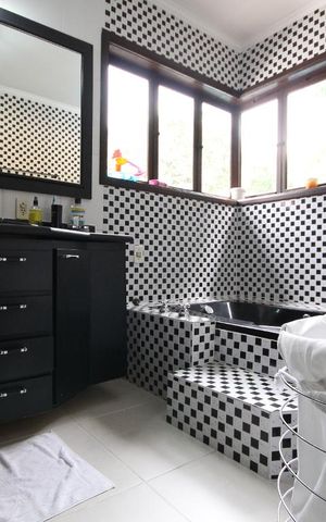 Casa para alugar com 600m², 4 quartos e 8 vagasBanheiro