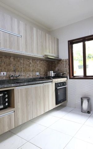 Casa para alugar com 600m², 4 quartos e 8 vagasCozinha