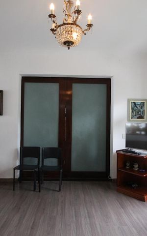 Casa para alugar com 600m², 4 quartos e 8 vagasSala