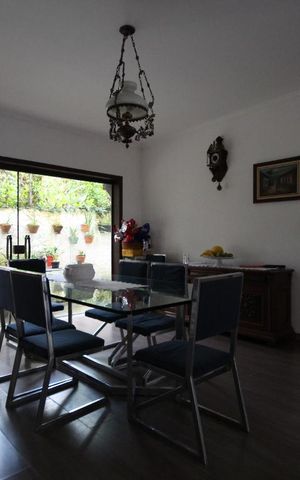 Casa para alugar com 600m², 4 quartos e 8 vagasSala