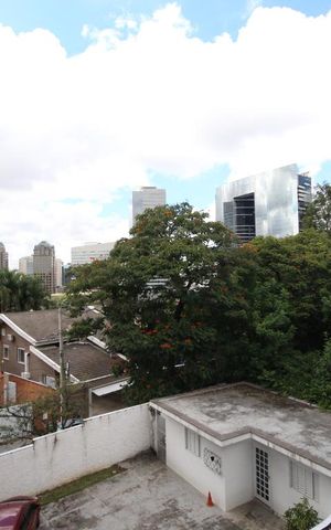 Casa para alugar com 600m², 4 quartos e 8 vagasVista
