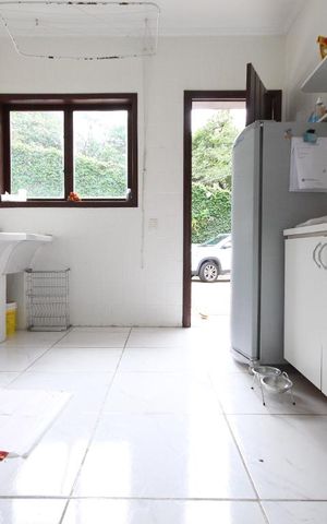 Casa para alugar com 600m², 4 quartos e 8 vagasÁrea de Serviço