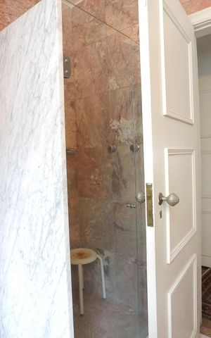 Apartamento à venda com 360m², 4 quartos e 2 vagasBanheiro 1