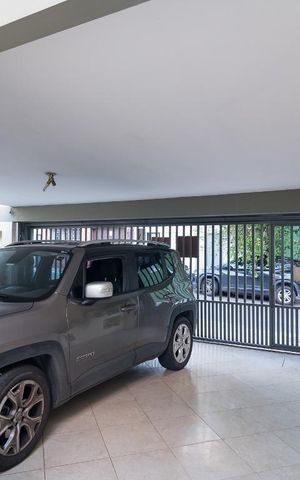 Casa à venda com 230m², 3 quartos e 3 vagas Casa à venda com 230m², 3 quartos e 3 vagasGaragem
