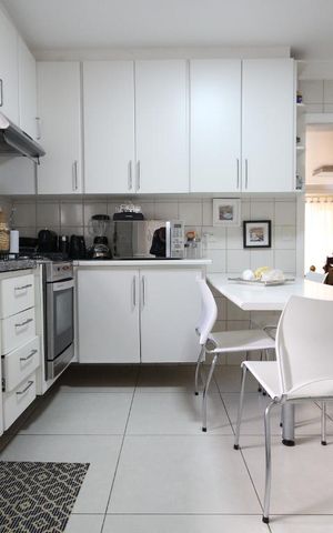 Apartamento para alugar com 135m², 3 quartos e 2 vagasCozinha