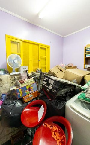 Casa à venda com 250m², 3 quartos e 2 vagasQuarto de Serviço