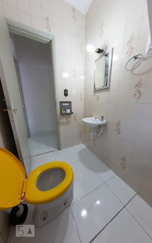 Casa à venda com 250m², 3 quartos e 2 vagasLavabo
