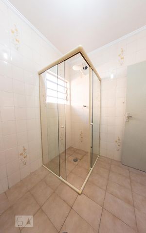 Casa à venda com 250m², 3 quartos e 2 vagasBanheiro 3