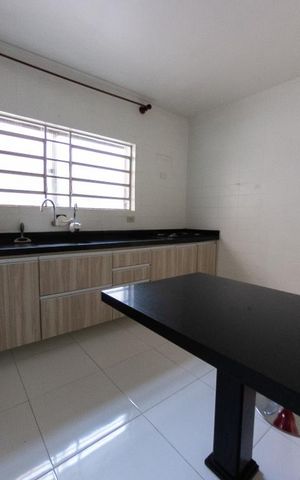 Casa à venda com 250m², 3 quartos e 2 vagasCozinha