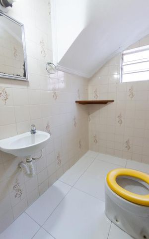 Casa à venda com 250m², 3 quartos e 2 vagasLavabo