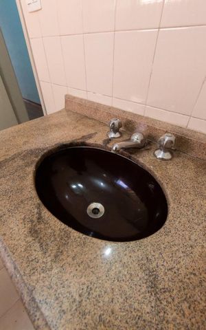 Casa à venda com 250m², 3 quartos e 2 vagasBanheiro 3