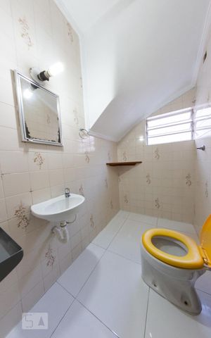 Casa à venda com 250m², 3 quartos e 2 vagasLavabo