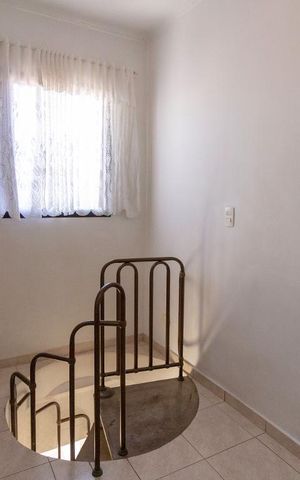 Casa à venda com 217m², 3 quartos e 5 vagasÁrea de Serviço